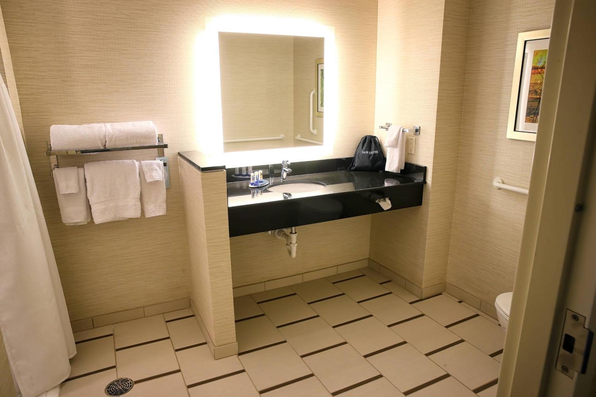 Fairfield Inn & Suites By Marriott Madison Verona Εξωτερικό φωτογραφία
